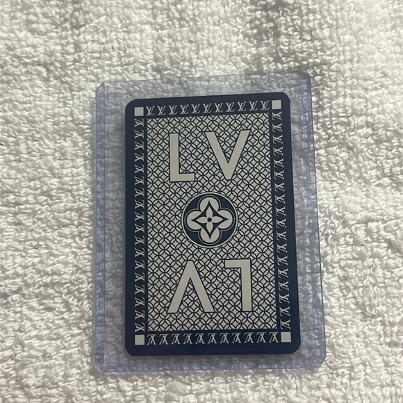 Louis Vuitton blue playing card 7 of spades with COA - Picture 3 of 4